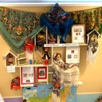 Цветы России на плечах